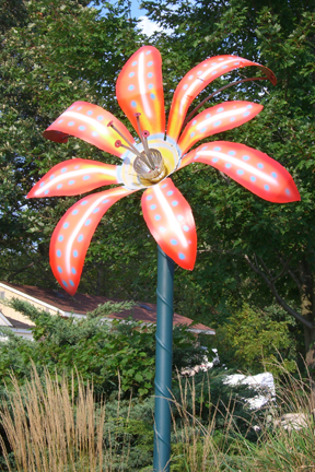 Giant Polka Dot Daylily